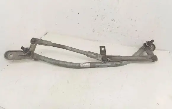 Front wiper linkage