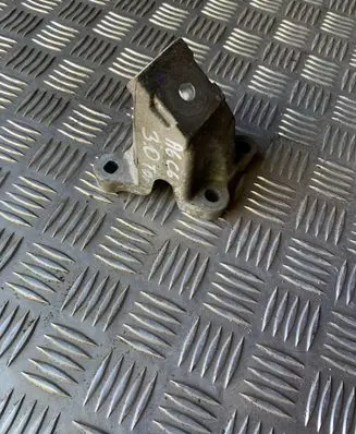 Audi A6 S6 C6 4F Engine mounting bracket 4F0199307AA