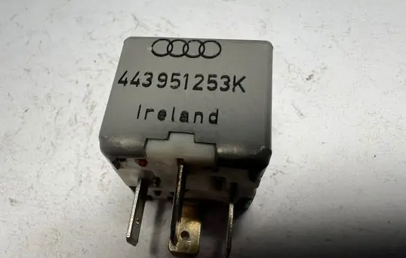 Audi A4 S4 B5 8D Other relay 443951253K