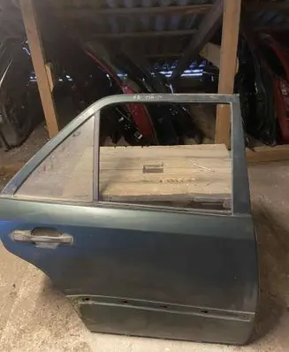 Mercedes-Benz E W124 Rear door 
