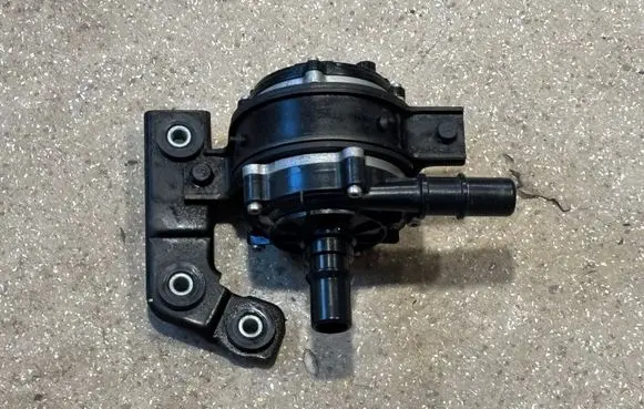 Hyundai Ioniq 5 Electric auxiliary coolant/water pump 369000EKMO