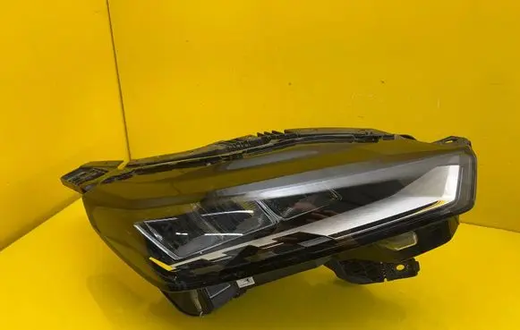 Peugeot 3008 III Headlight/headlamp 9862665080