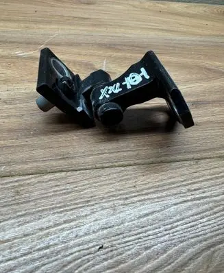 Volkswagen Golf VI Rear door lower hinge 1K9833401