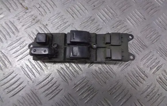 Toyota Avensis T220 Front door window switch trim 