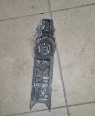 Ford Focus Tail light bulb cover holder XS4X 13N004