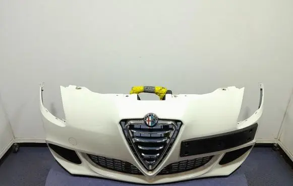 Alfa Romeo Giulietta Front bumper