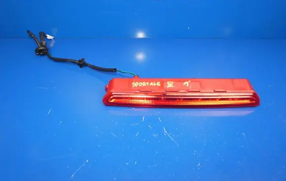 KIA Sportage Third/center stoplight 92700F1000