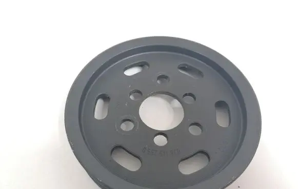 Volkswagen Golf IV Power steering pump pulley 038145255D