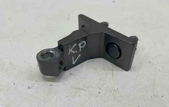 Mercedes-Benz CLA C118 X118 Front door upper hinge
