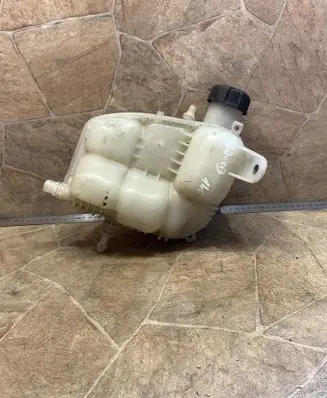 BMW 2 F45 Coolant expansion tank/reservoir 8687508