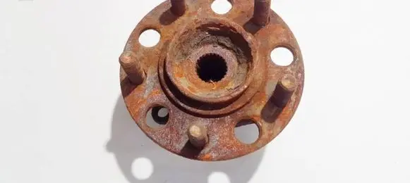 Rear wheel hub
