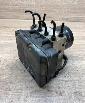 Volkswagen Golf IV ABS Pump 1J0907379G 1J0614117C