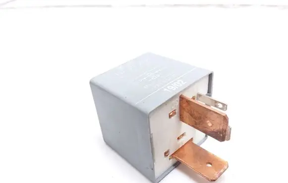Audi A4 S4 B5 8D Other relay 50237003 357911253