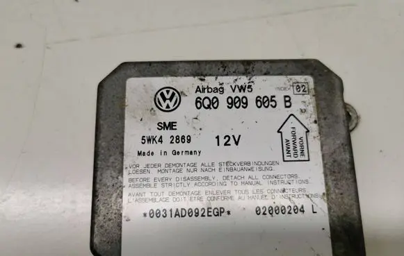 Volkswagen PASSAT B5 Airbag control unit/module 6Q0909605B 5WK42869 02000204L