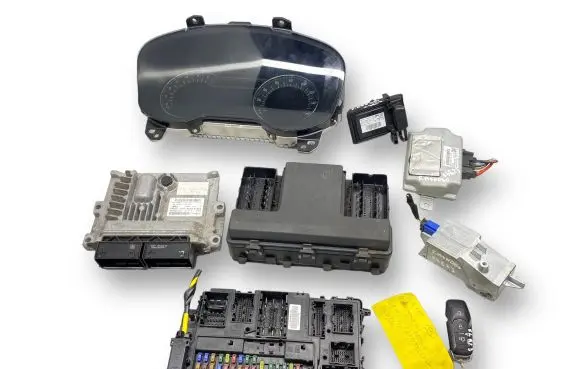 Ford Mondeo MK V Engine ECU kit and lock set DS7112B684XB FS7A12A650CVH