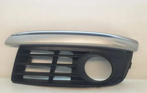 Volkswagen Jetta V Front fog light trim/grill 1K0853665K LA7W