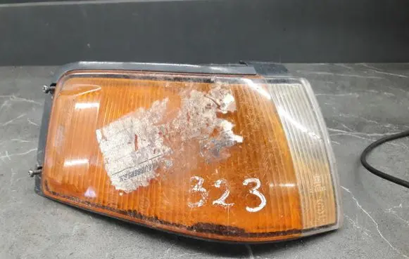 Mazda 323 Front indicator light 210-61301