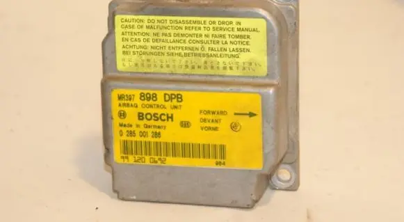 Mitsubishi Carisma Airbag control unit/module MR397898