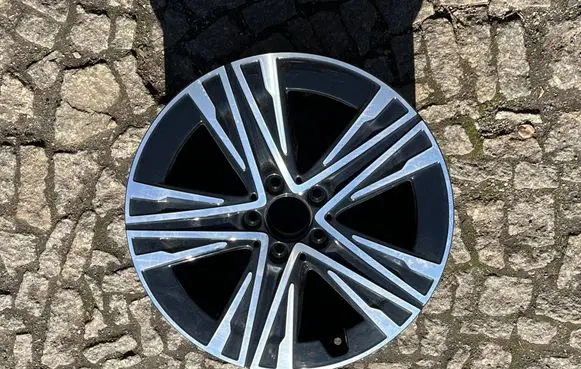Mercedes-Benz CLA C174 C178 R18 alloy rim A1744012300