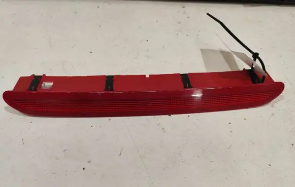 Volkswagen PASSAT B7 Third/center stoplight 1K6945097