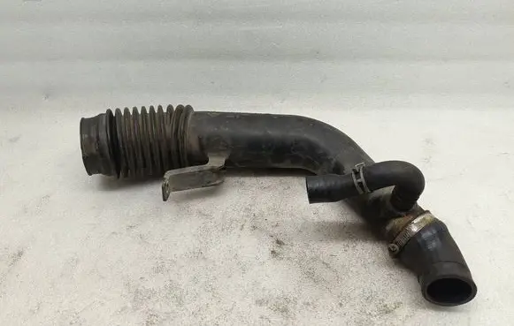 Opel Frontera B Turbo air intake inlet pipe/hose 897142010
