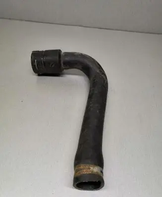 Volkswagen PASSAT B5.5 Engine coolant pipe/hose 8D0121101K