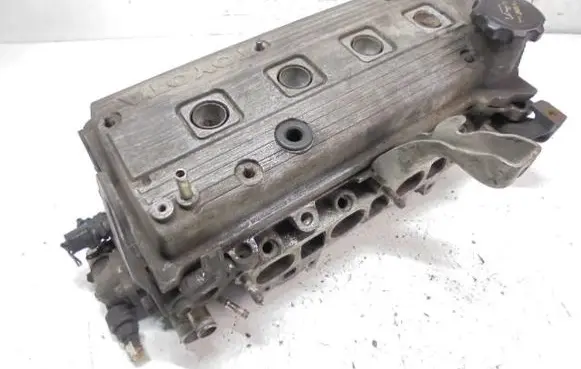 Toyota Corolla E110 Engine head 