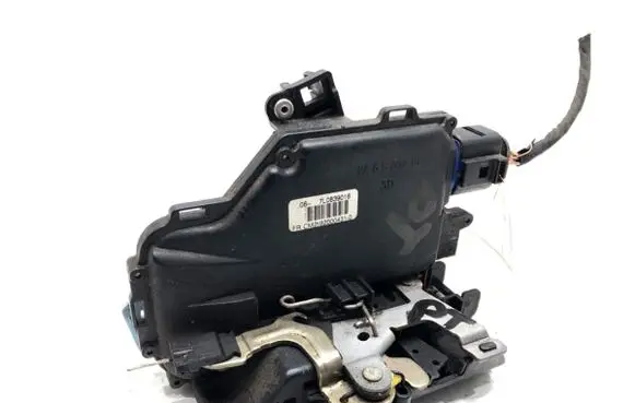 Seat Altea Rear door lock 7L0839016