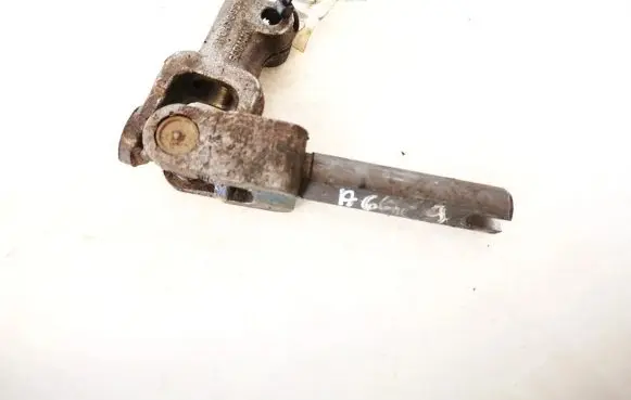Volkswagen PASSAT B3 Steering column universal joint 1h0419955