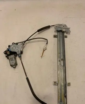 Suzuki XL7 I Front door window regulator with motor 8343065D00