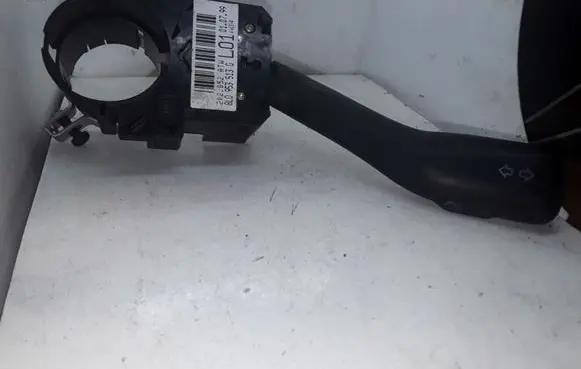 Volkswagen Golf IV Indicator stalk 286058 202852