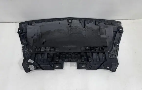 Mercedes-Benz E W124 Front bumper skid plate/under tray A2135200200