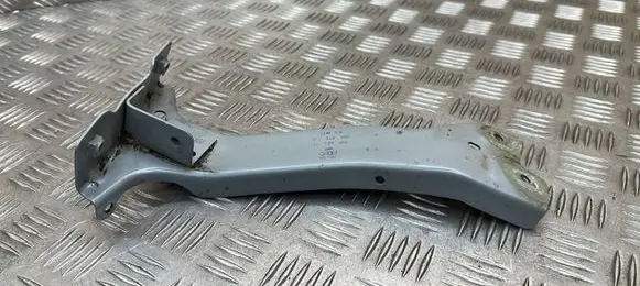 Audi A3 8Y Fender mounting bracket 8Y0821132 8Y0821138