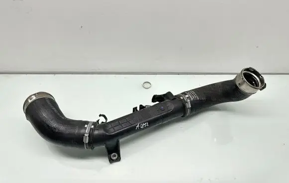 Volvo XC60 Intercooler hose/pipe 31686412