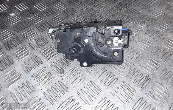 Skoda Octavia Mk2 (1Z) Front door lock 3d1837015