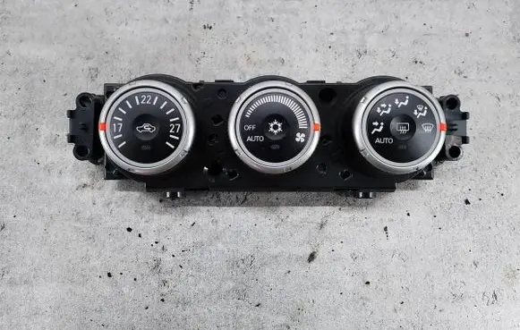 Mitsubishi Lancer VIII Climate control/heater control trim 7820A115XB