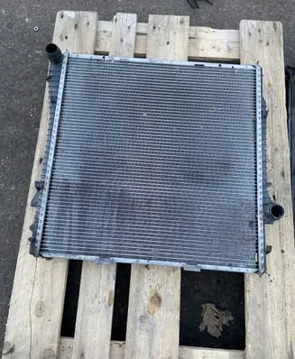BMW X5 E53 Coolant radiator 7787931