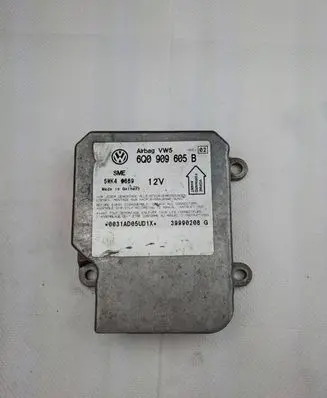 Volkswagen PASSAT B5 Airbag control unit/module 6Q0909605B 39990208G 5WK42869