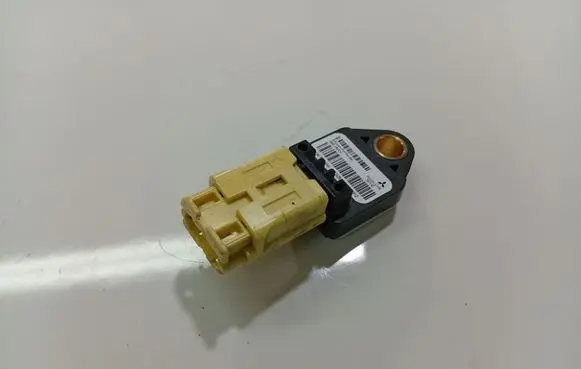 Peugeot 4007 Airbag deployment crash/impact sensor 8651A001