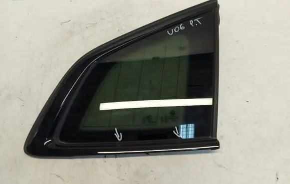 BMW 2 Active Tourer U06 Rear side window 9463530