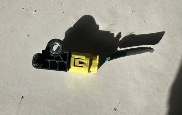Renault Kadjar Airbag deployment crash/impact sensor 988308947R