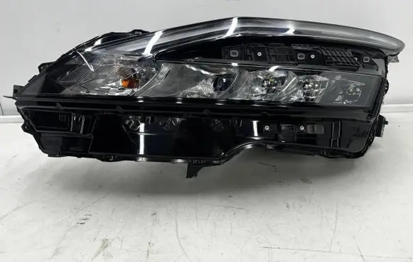 Nissan Qashqai J12 Headlight/headlamp HCR01102A00