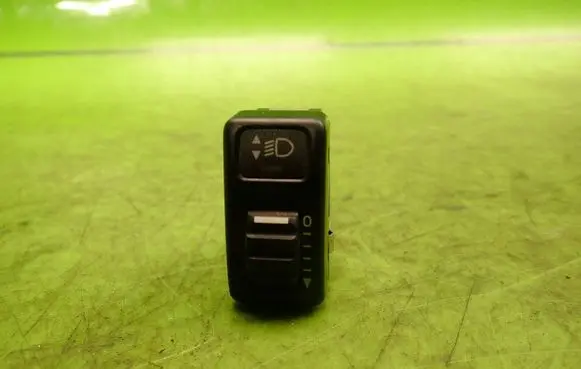 Volvo 850 Headlight level height control switch 6849810