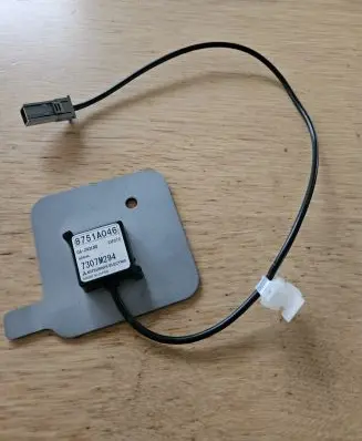 Mitsubishi Outlander Aerial GPS antenna 8751A046 7307M294 GA242LND