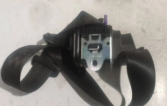 Audi A3 S3 8P Front seatbelt 8P4857706C 604443000