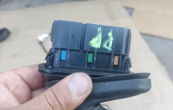 Ford Transit Courier Front door wiring loom ET76-14A584-CHG