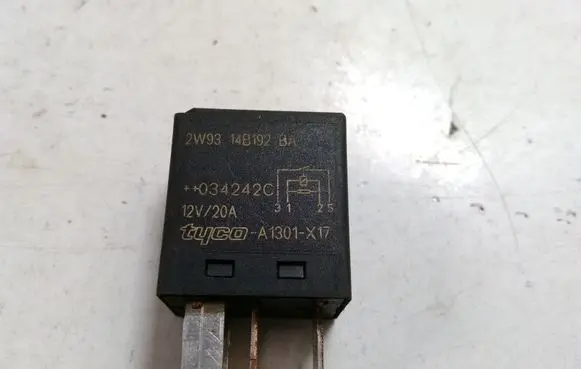 Ford Mondeo Mk III Other relay 2W9314B192BA