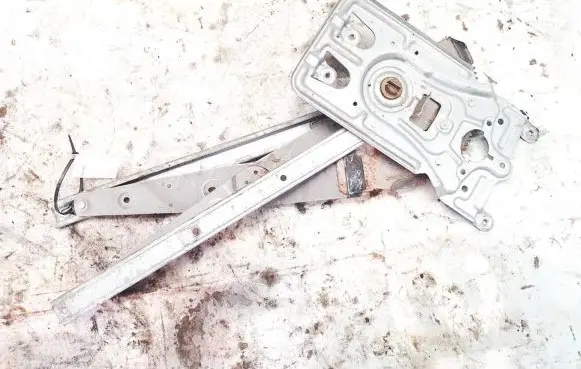 Chrysler 300M Sliding door window regulator with motor