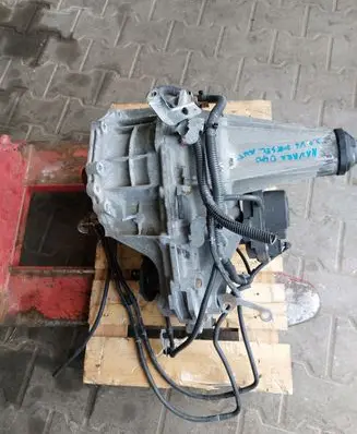 Nissan Navara D40 Gearbox transfer box case 