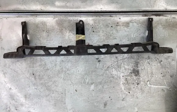 Skoda Superb B5 (3U) Top upper radiator support slam panel
